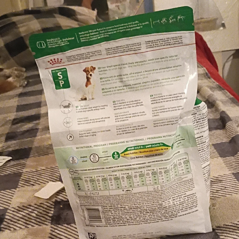 Small/Petit Adult 8+ Dry Dog Food - White & Green